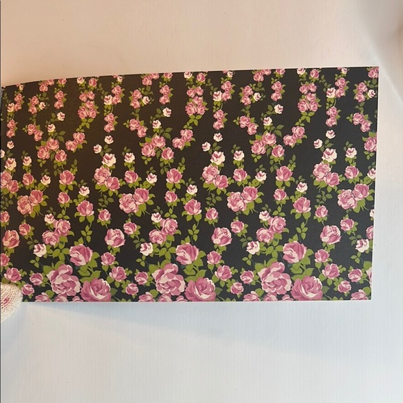 Gucci Fashion Show Fall Winter 2017/2018 Collection Booklet - Picture 16 of 16